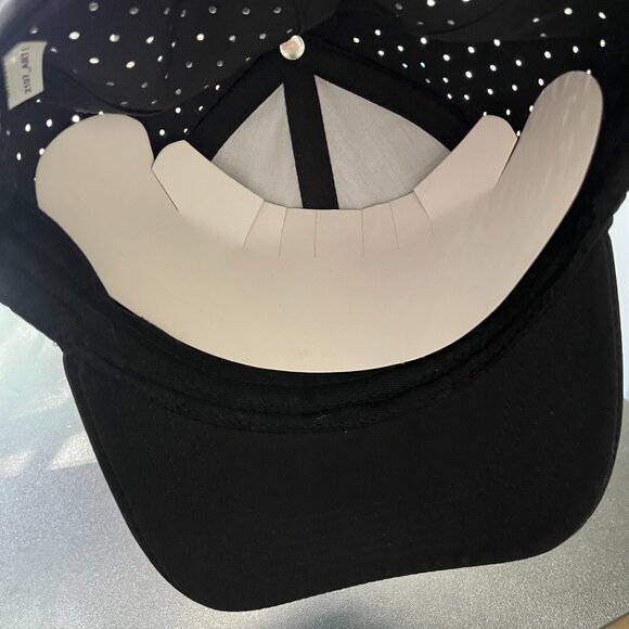 Black Snapback (Cuts hat)- never worn - Picture 2 of 4